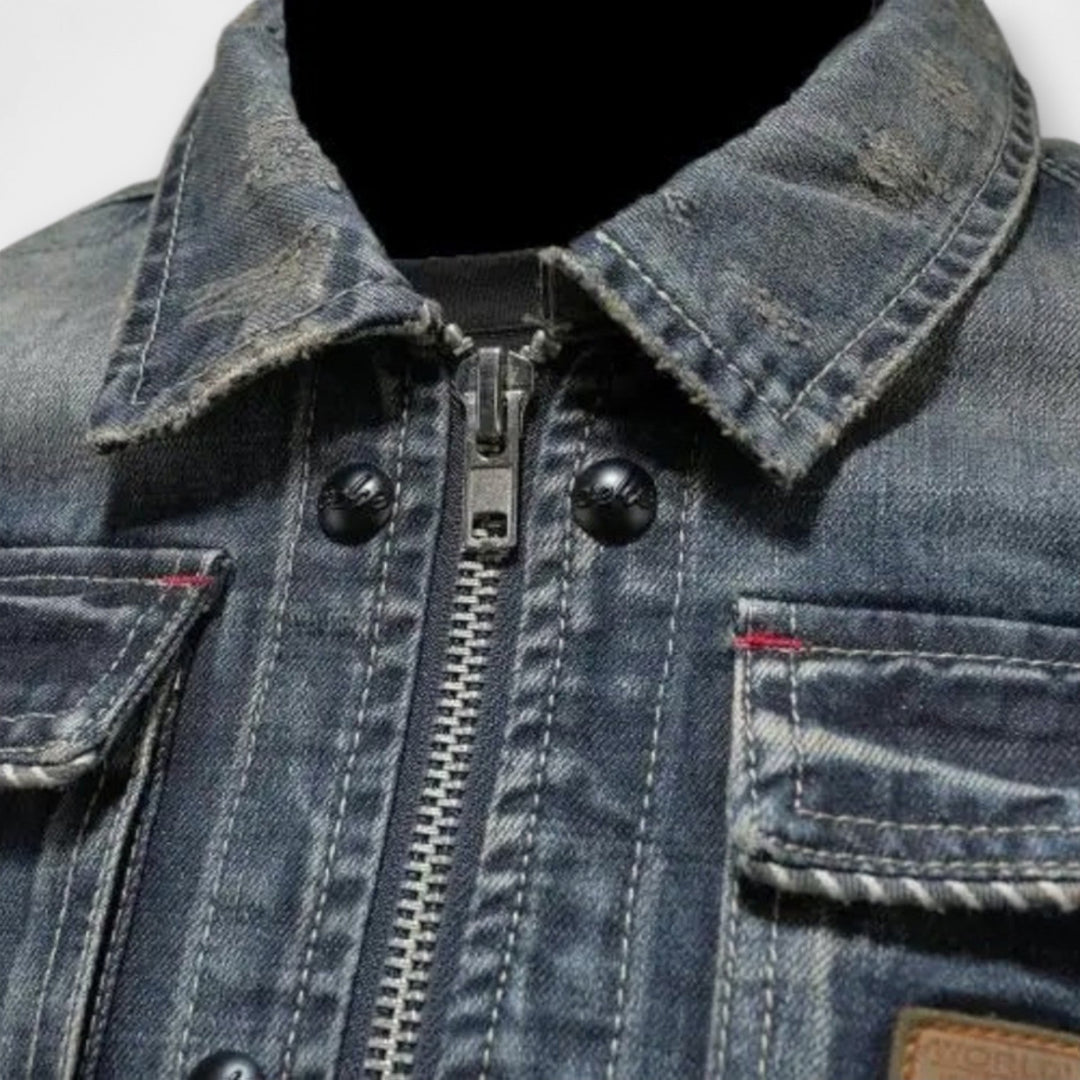 JASPER | Timeless Denim Essential